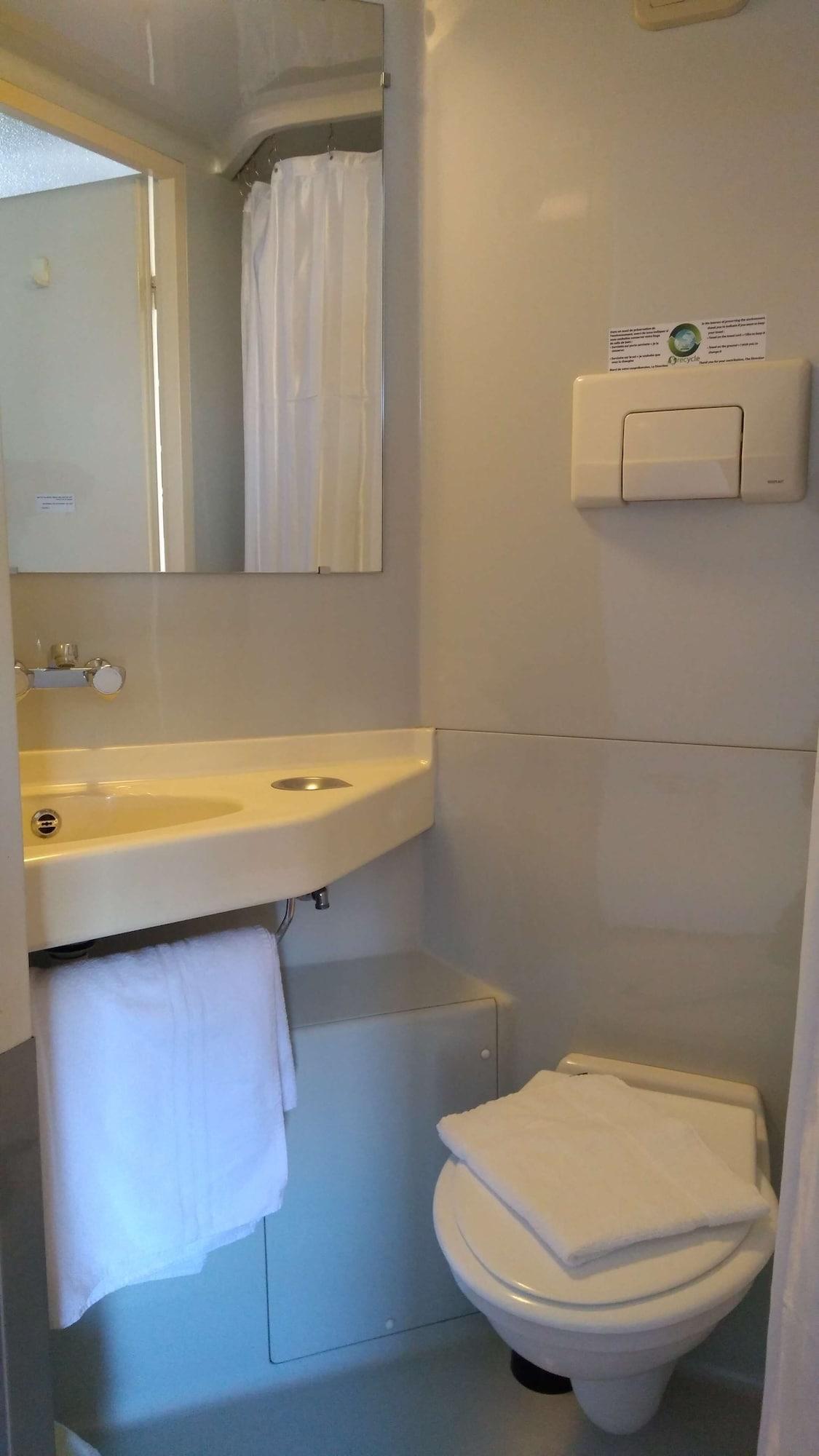 Hotel Premiere Classe La Rochelle Sud - 2*